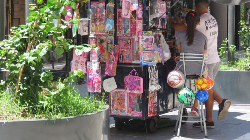La venta ilegal callejera en CABA cayó 38,1% en un año