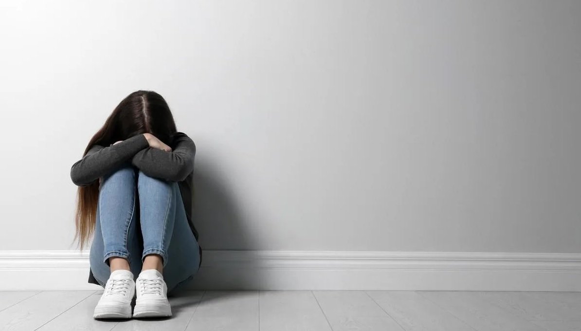 Piden una línea de prevención y asistencia ante el riesgo suicida en CABA