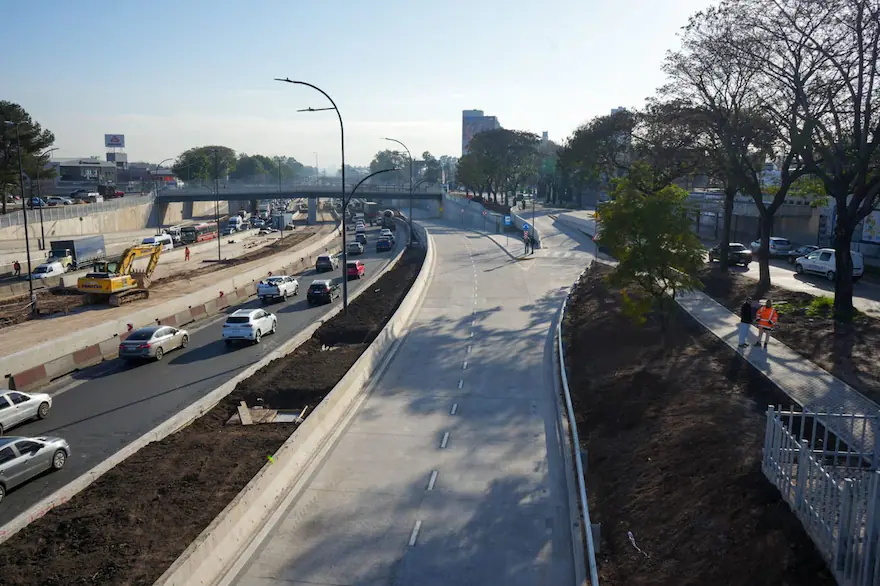 La Ciudad habilitó las nuevas colectoras de la autopista Dellepiane
