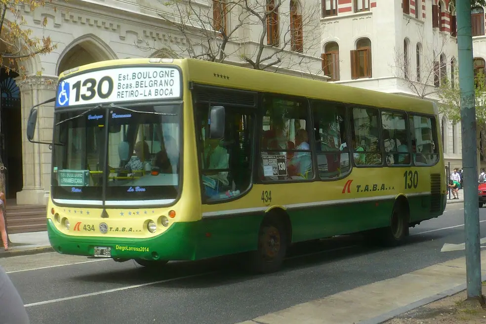 Modifican el recorrido de una de las líneas de colectivo más utilizadas de la Ciudad de Buenos Aires