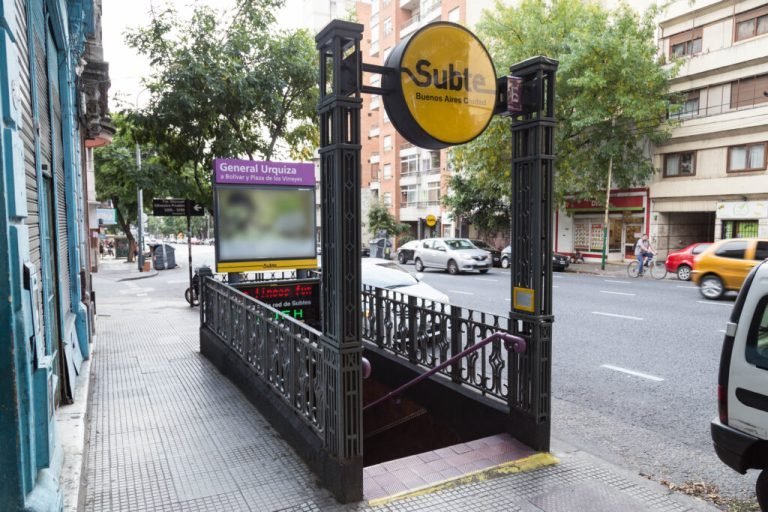 La estación General Urquiza de la Línea E cerrará por tres meses para una renovación